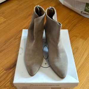 EUC Steve Madden Jillian Bootie in Taupe Multi Size 8M